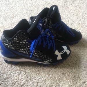 Boys Under Armour Baseball Cleats ⚾️
